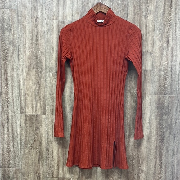 NEW Reformation Long Sleeve Sheath Dress with Mock Neck - Picture 1 of 8